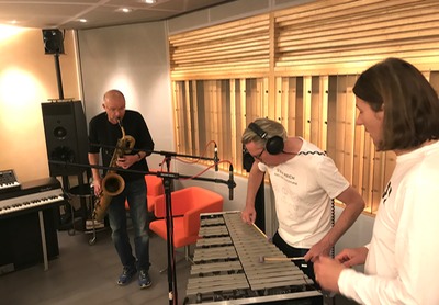 Trio01